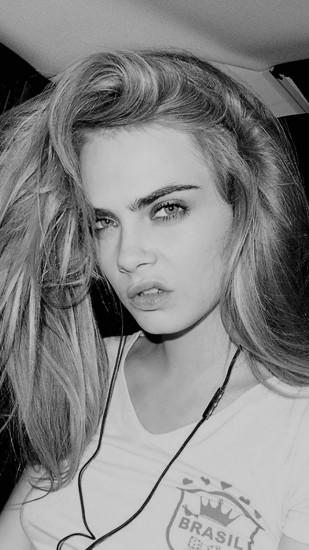 Preview wallpaper cara delevingne, actress, model, face, bw 1440x2560