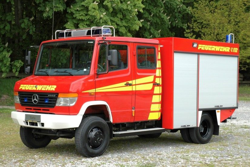 2048x1536 1996 Mercedes Benz Vario Feuerwehr W670 firetruck wallpaper