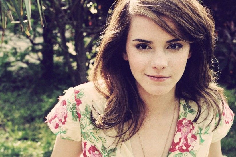Vintage Emma Watson 4K Wallpaper