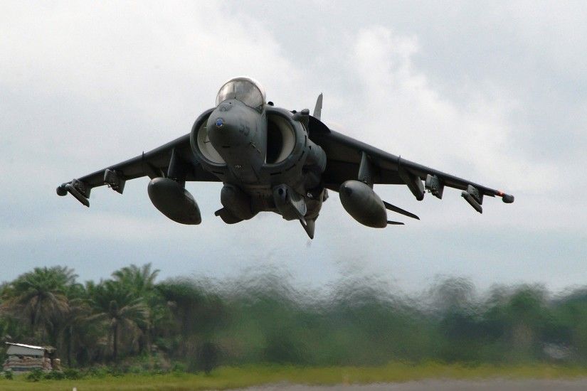 File:AV-8B Harrier taking off in Sierra Leone - May 2006 (Defense
