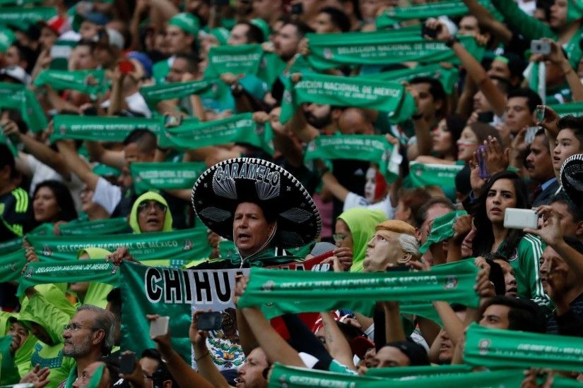 Mexican soccer fans are reluctant to give up a favorite chant — an anti-gay  slur - LA Times