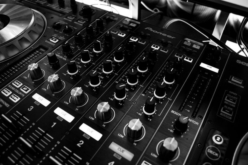 Music - Mixer DJ Music Black & White Audio Panel Wallpaper