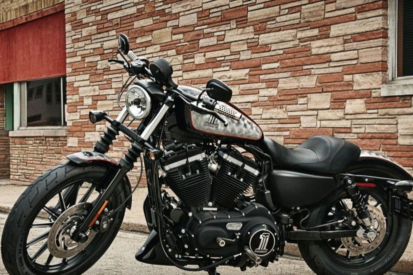 2012 Harley Davidson Iron 883 wallpaper