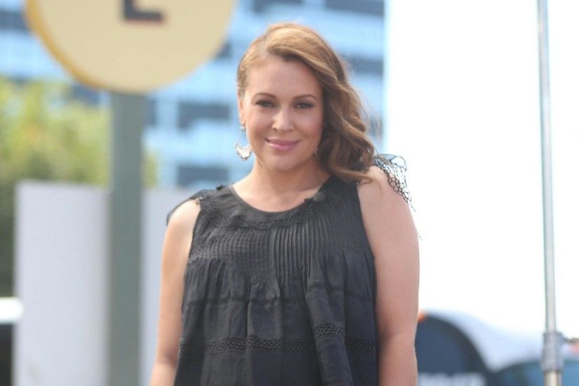Alyssa Milano is thankful she is having a baby in her 40s