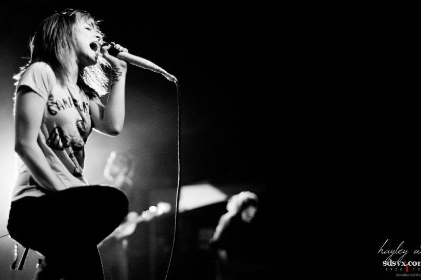 Grayscale Hayley Williams picture