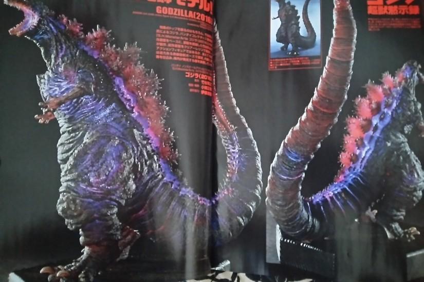 Mr. Takeya installed wiring in Shin Godzilla 's body through tail to make  it emit light.