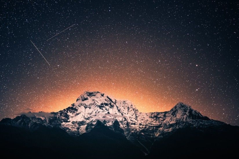 Shooting Stars Over Annapurna Mountains 4k