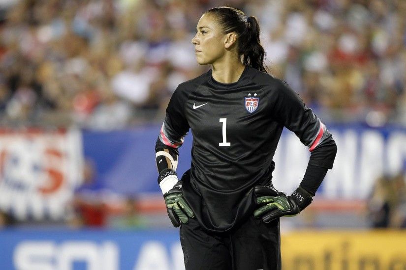 Hope Solo in Black Kit HD Wallpapers