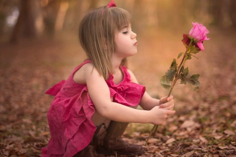 Cute Baby Girl With Roses HD Backgrounds.