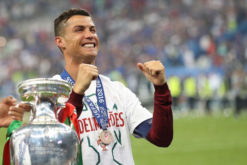 Cristiano Ronaldo: Euro 2016 final win is 'for all of Portugal, for all  immigrants, for all who believed in us' | The Independent