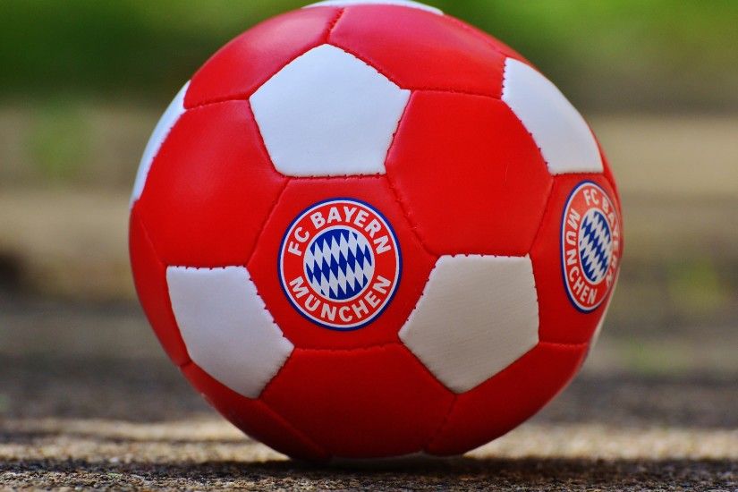 4K HD Wallpaper: FC Bayern Munich Ball