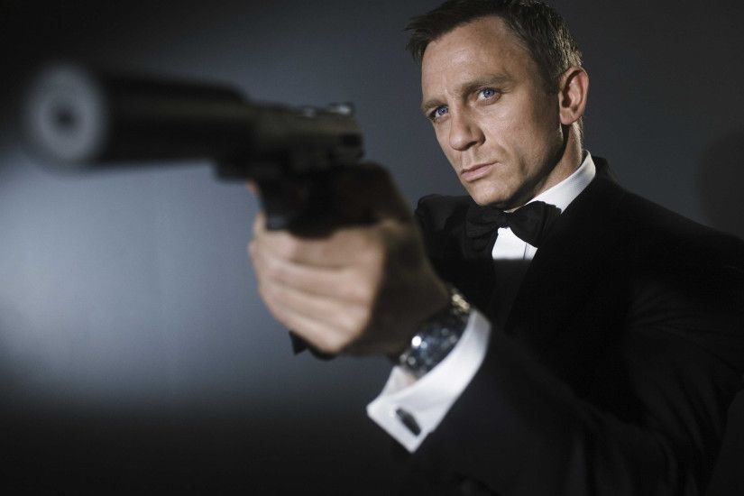 Daniel Craig James Bond Beach
