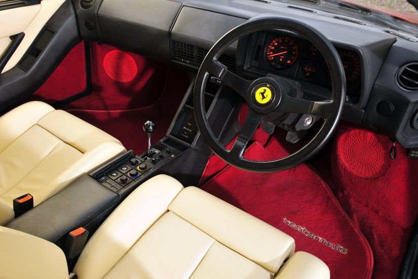 Ferrari Testarossa Interior