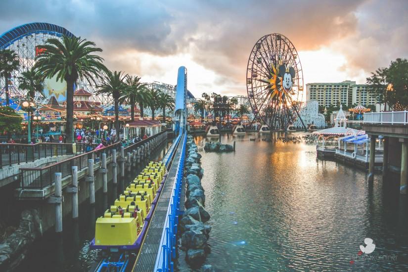 Disney California Adventure Paradise Pier iPhone/Android/Desktop Wallpaper