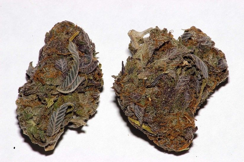 Yummy Purple Buds Purple Smoke Weed