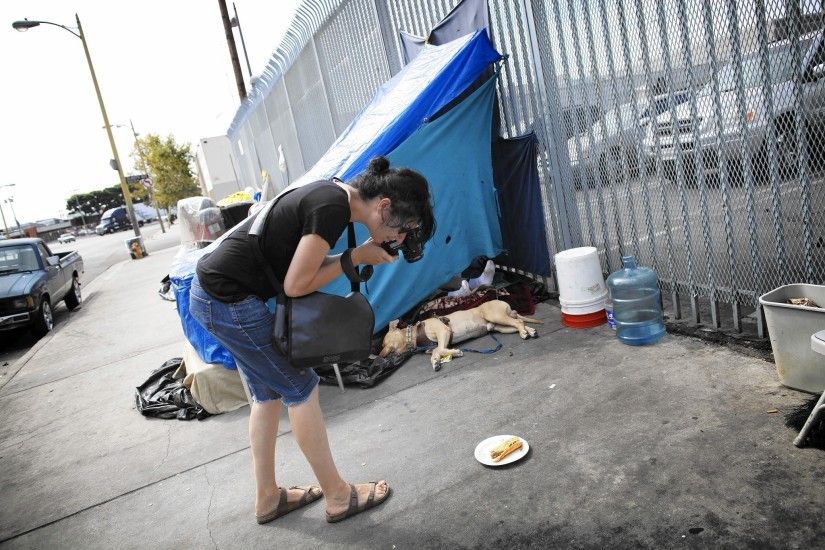 Artists find inspiration among homeless in L.A.'s skid row