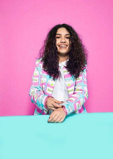 Alessia Cara Wallpapers High Quality | Download Free