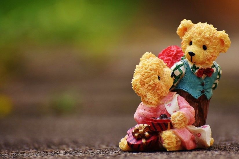 teddy-bears-on-the-road-street-wallpapers