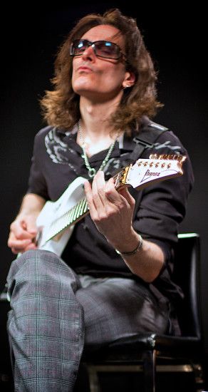 Steve Vai Warming Up for the World's Largest Guitar Lesson