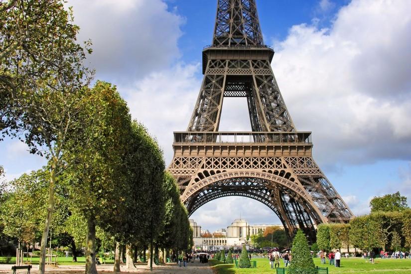 Desktop Eiffel Tower HD Wallpapers Images Photos.
