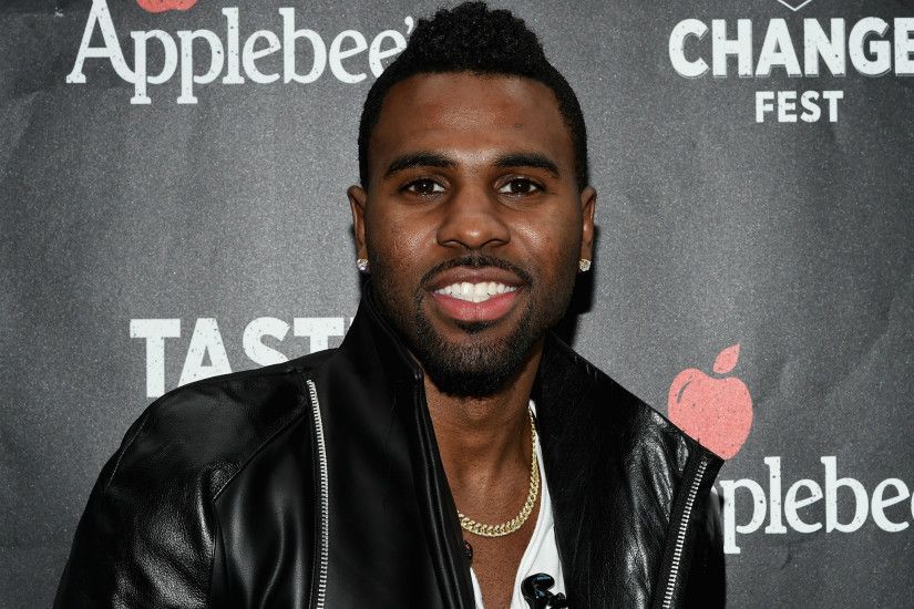 Jason Derulo says he's going to buy his own plane after firing travel agent  and being removed from LA flight | The Independent