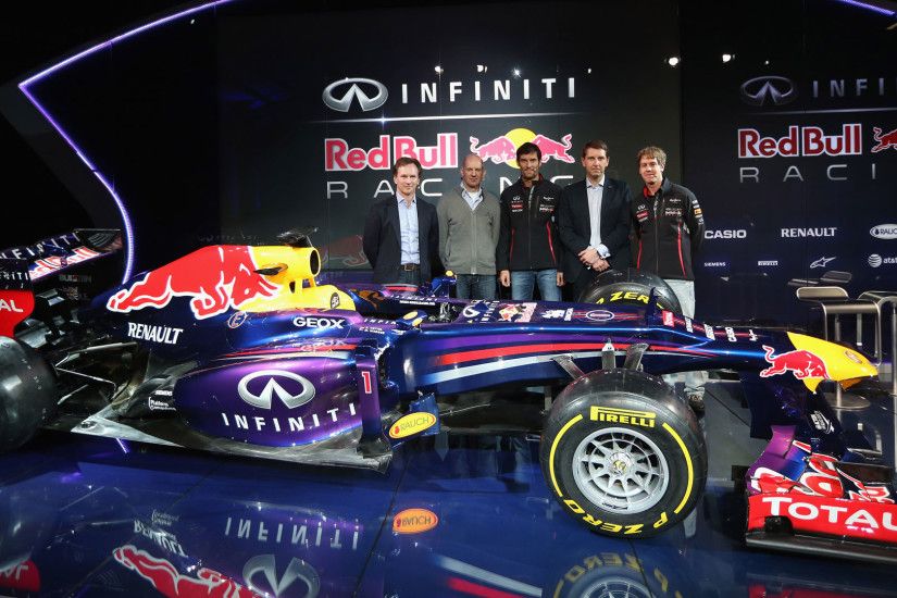 Christian Horner, Adrian Newey, Mark Webber, Simon Sproule and Sebastian  Vettel Red Bull Racing RB9 ...