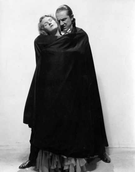 Helen Chandler y BÃ©la Lugosi en "Dracula", ...