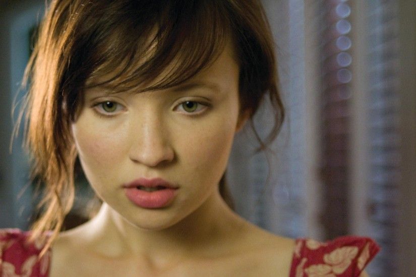 Emily Browning Wallpapers hd Emily Browning Backgrounds