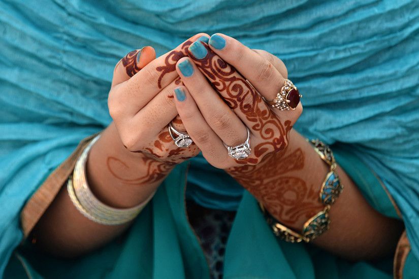 Eid Prayer Beautiful Woman Hands HD Wallpaper