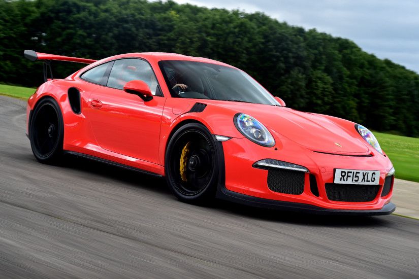 Porsche 911 GT3 RS 2015 review - pictures | Porsche 911 GT3 RS - front  action | Auto Express