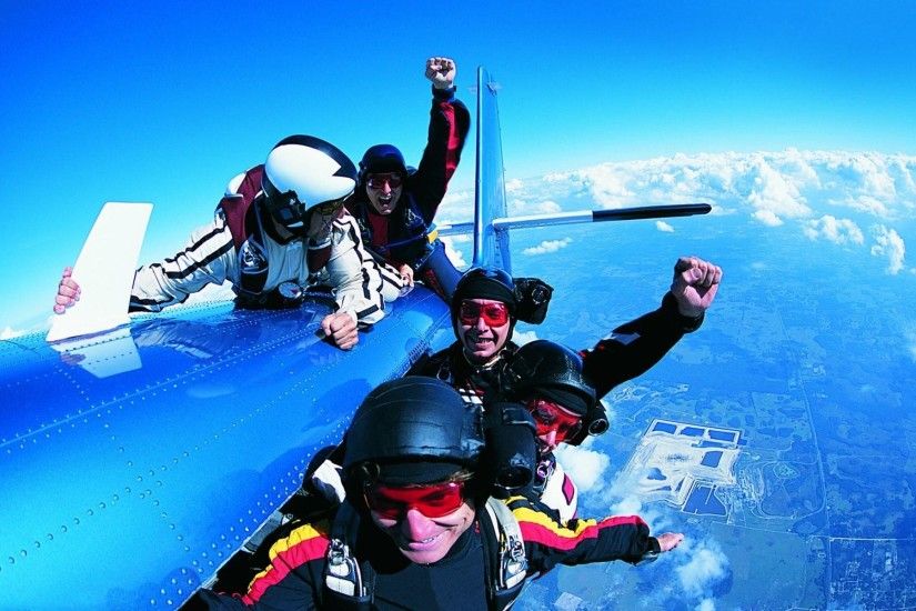 Sport: Extreme Sports Wallpaper Jumping From The Plane, wallpaper .