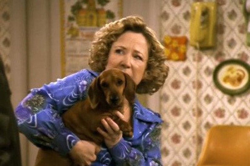 Hot Dog (a.k.a. The Gifts) Summary - That 70s Show Season 5, Episode 7  Episode Guide