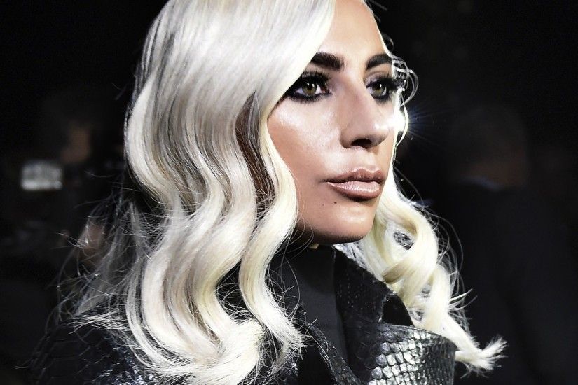 Lady Gaga sollte Nase erneuern lassen! | Promiflash.de