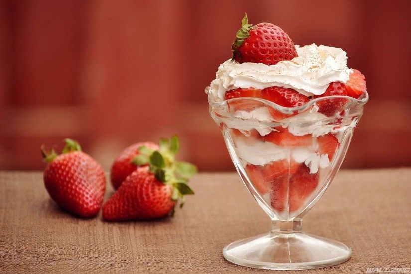 Cream Strawberry Dessert Wallpaper