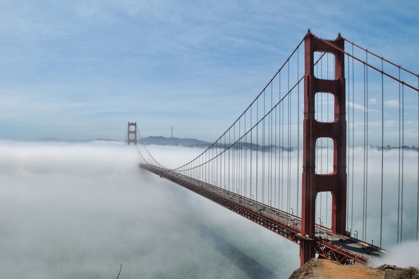Golden Gate Bridge lost in the fog wallpaper