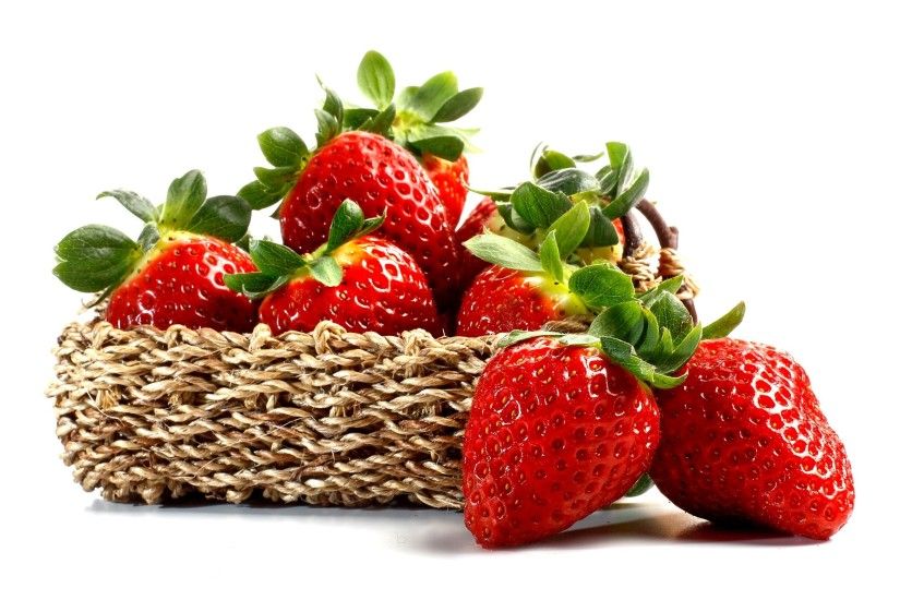 4K A Basket Of Strawberries wallpapers