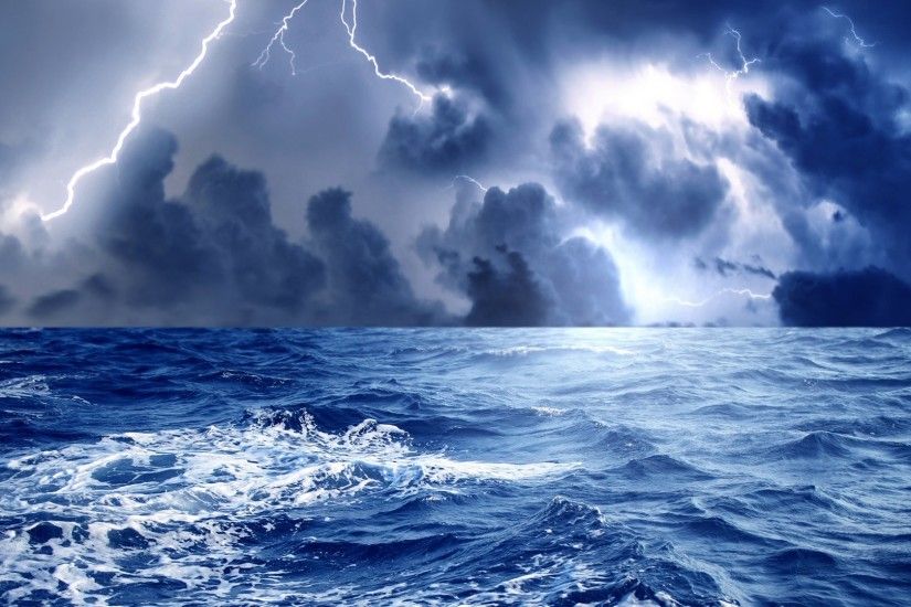 Lightning Storm at Sea | HD Exciting Storm At Sea Wallpaper