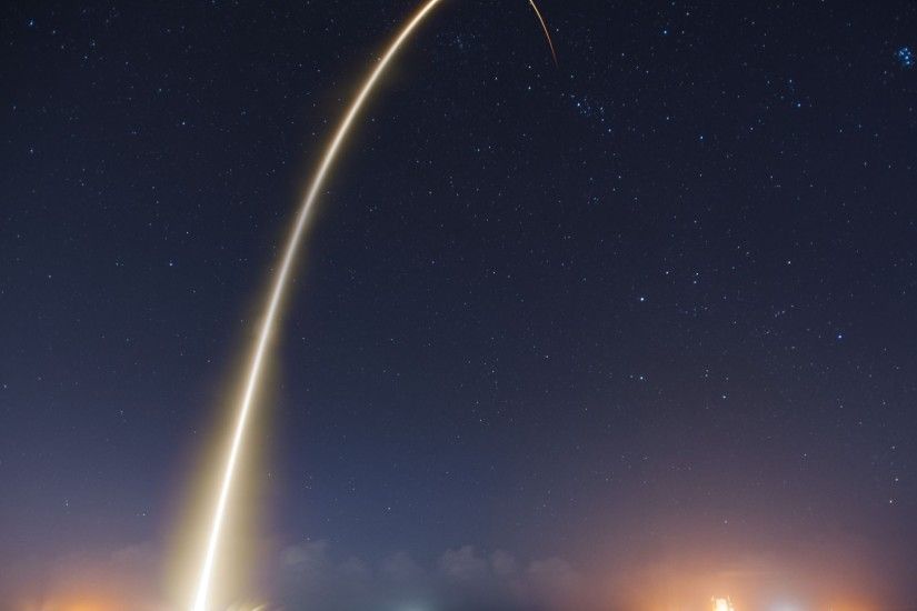 HD Wallpaper: SpaceX's Falcon 9 rocket and Dragon spacecraft launched