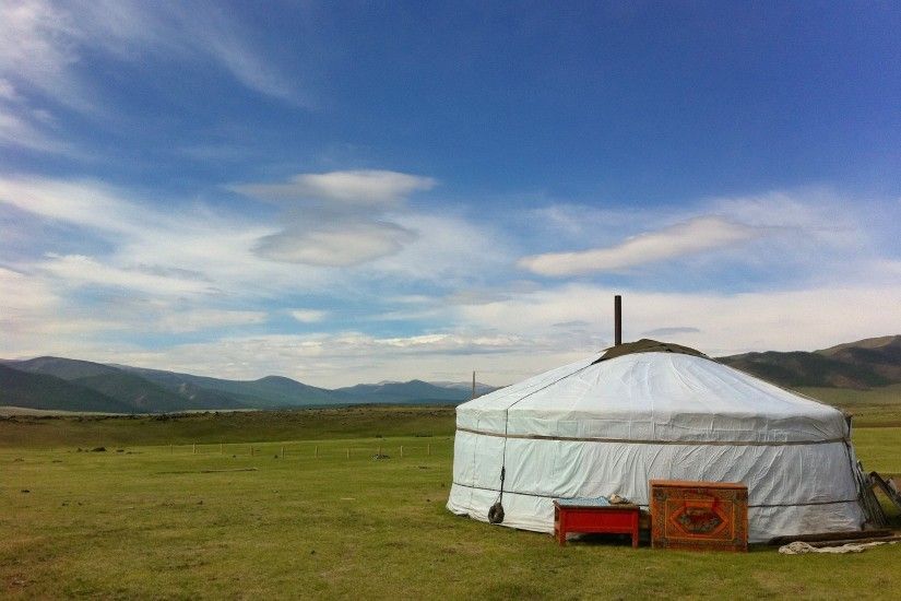 white dome tent
