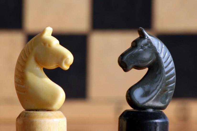 Preview wallpaper chess, figures, horse, black, white 2048x1152