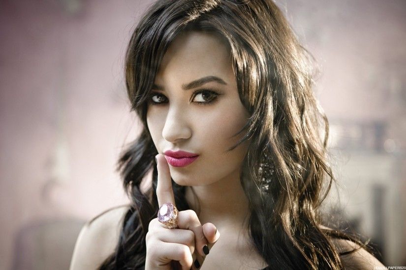 Demi Lovato and Sing Demi Lovato Backgrounds ...