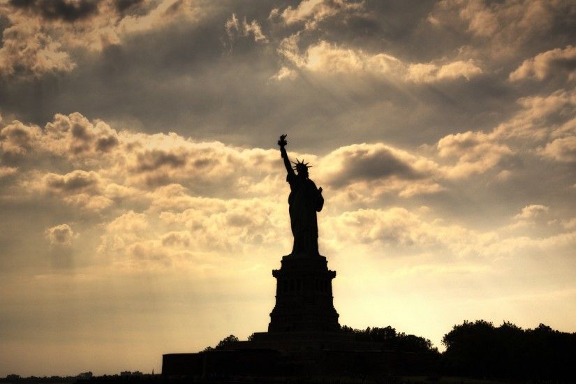 Statue of Liberty Silhouette Wallpaper