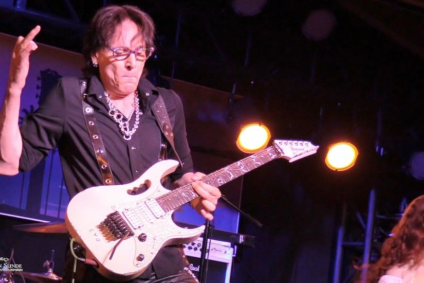 ... (Who Steve Vai has mentioned as his favorite new, young guitar player)  joined for an extended jam session, spotlighting each of the musicians  talents.