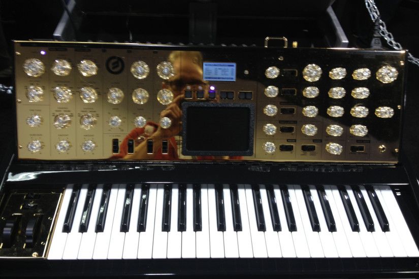 Moog Voyager, Moog 10th Anniversary Voyager, Moog gold voyager, gold, synth,