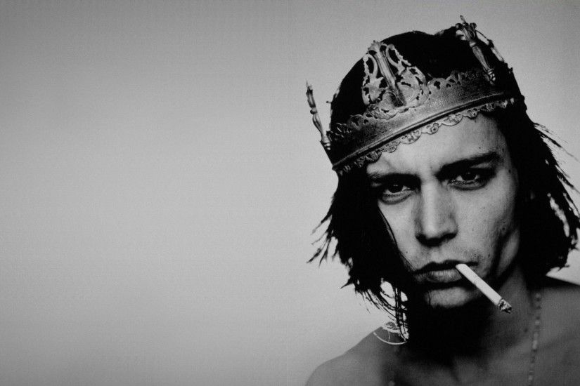 Preview wallpaper johnny depp, actor, crown, cigarette, bw 1920x1080