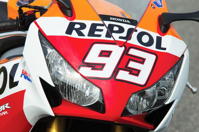 Now, we'll dive into more of the information below on what makes the 2016  CBR1000RR SP a special sport bike…