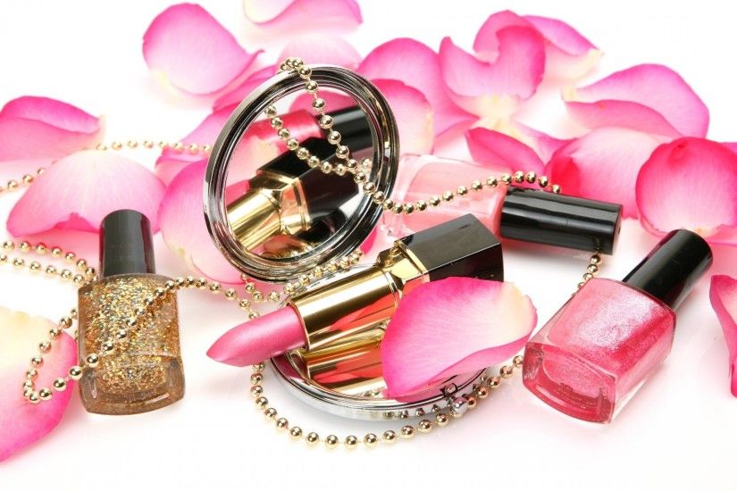 cosmetics lipstick lacquer sequins mirror roses petals beads decoration