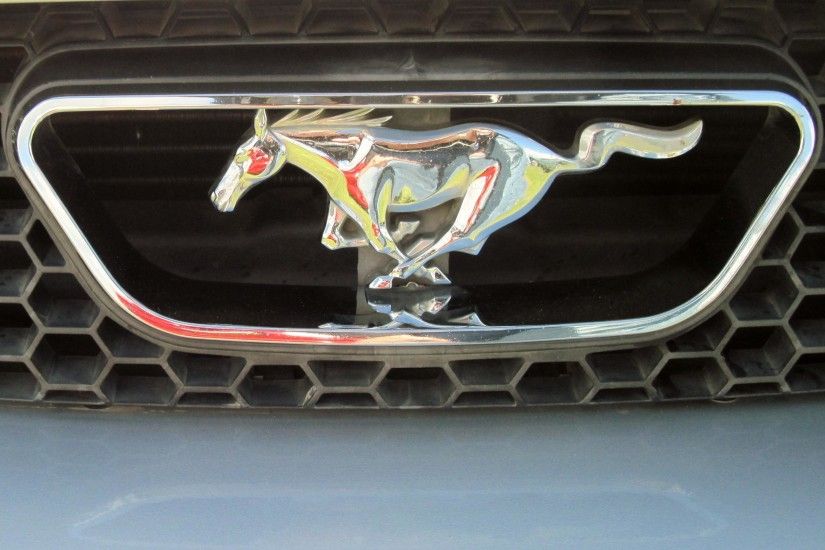 Ford Mustang Logo Wallpaper Photo