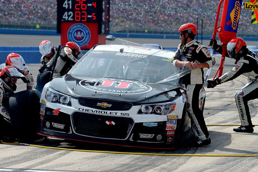 Kevin Harvick at Fontana in 2015 (Getty Images)