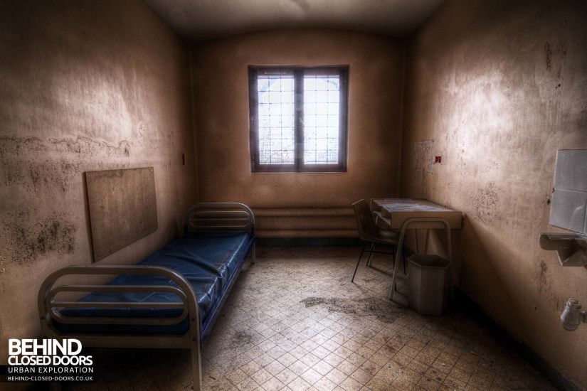 Prison de Loos – Low security cell